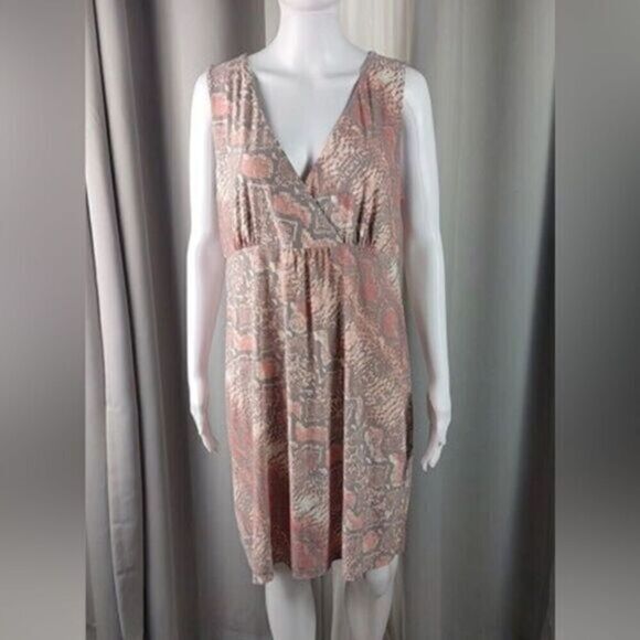 NWT Women’s Sleeveless Neck Dress Pajama Dress Pink Animal Print - Size Small - Picture 1 of 6